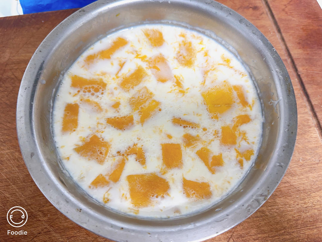 省时易做（只要十分钟）小孩也可做的芒果🥭牛奶🥛布丁🍮