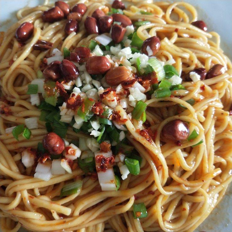 好吃到宇宙爆炸的外婆凉面