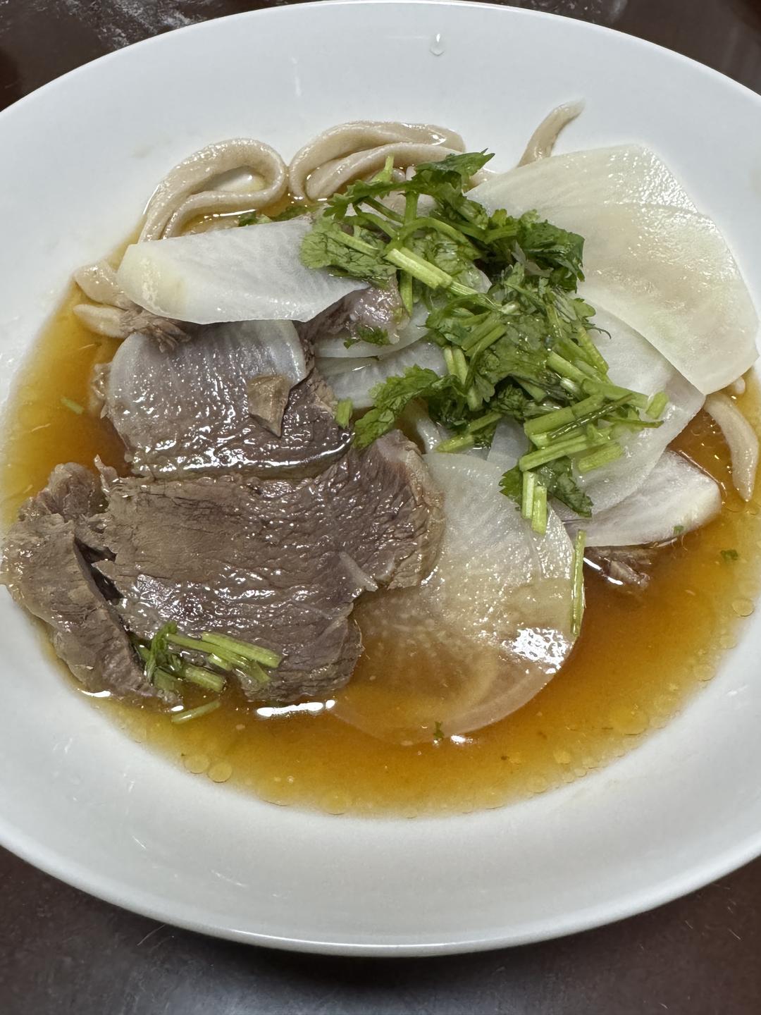正宗兰州牛肉面～～                        不是兰州拉面😁