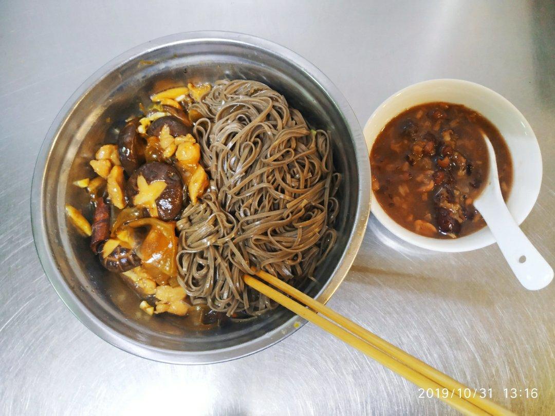 香菇炖鸡