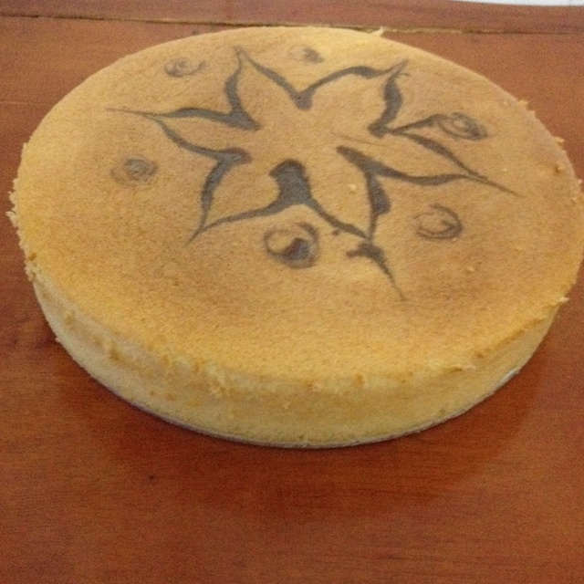 拉花戚风纸杯蛋糕