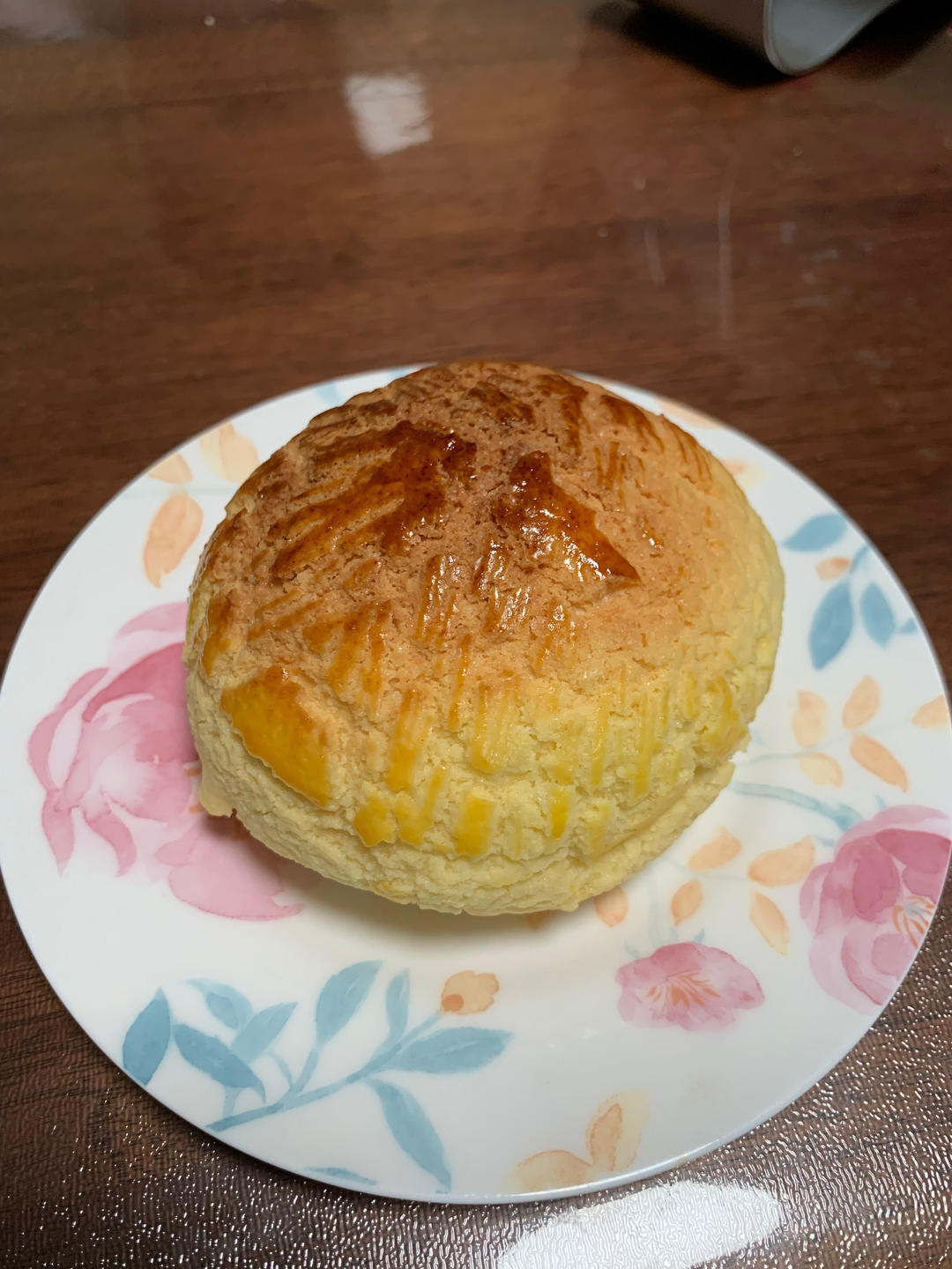 做100款面包の12：在家开茶餐厅!港式菠萝包 –不划格子自然裂开的香酥脆皮！菠萝油/酥皮包