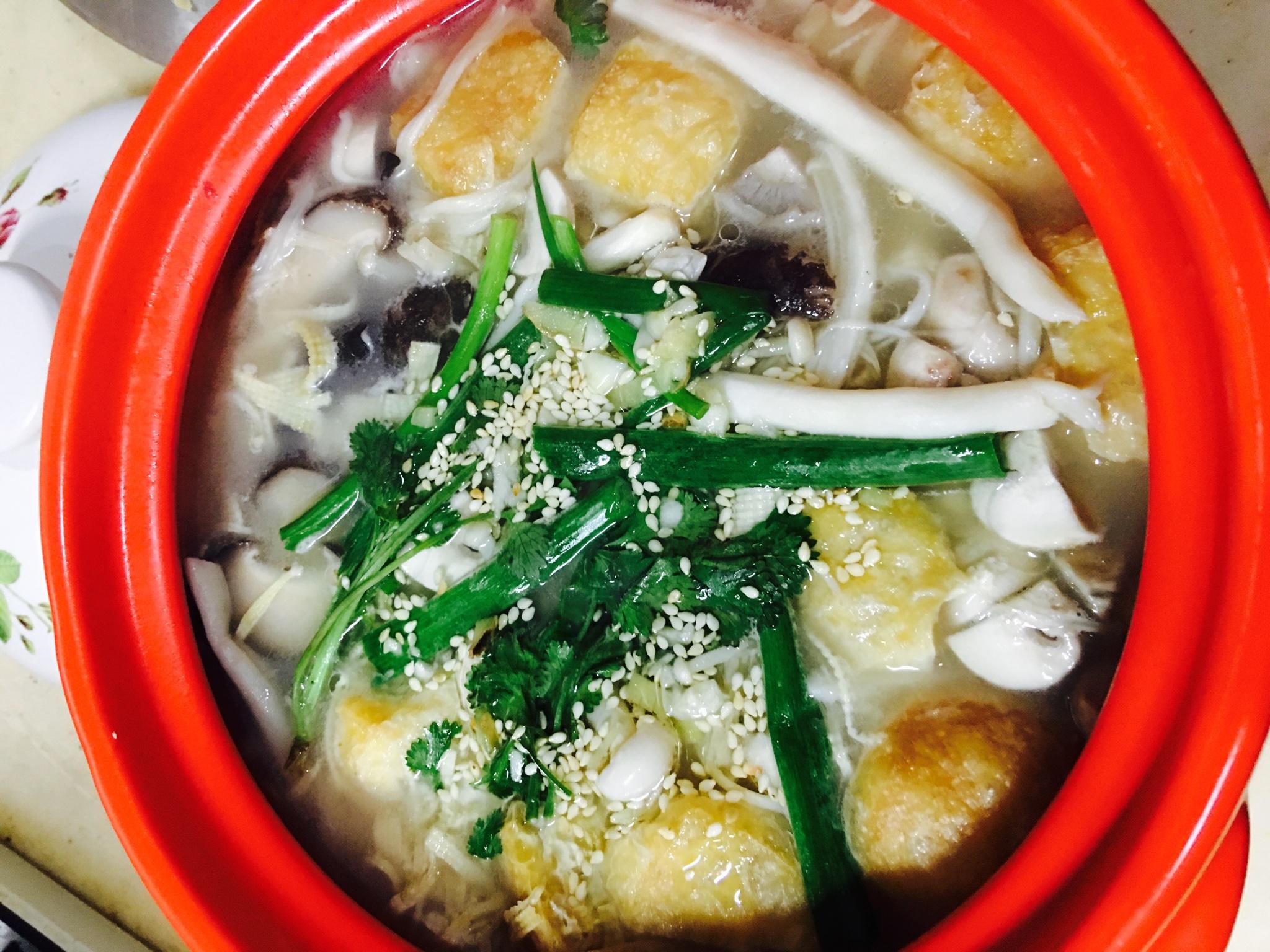 腊排菌菇汤的做法