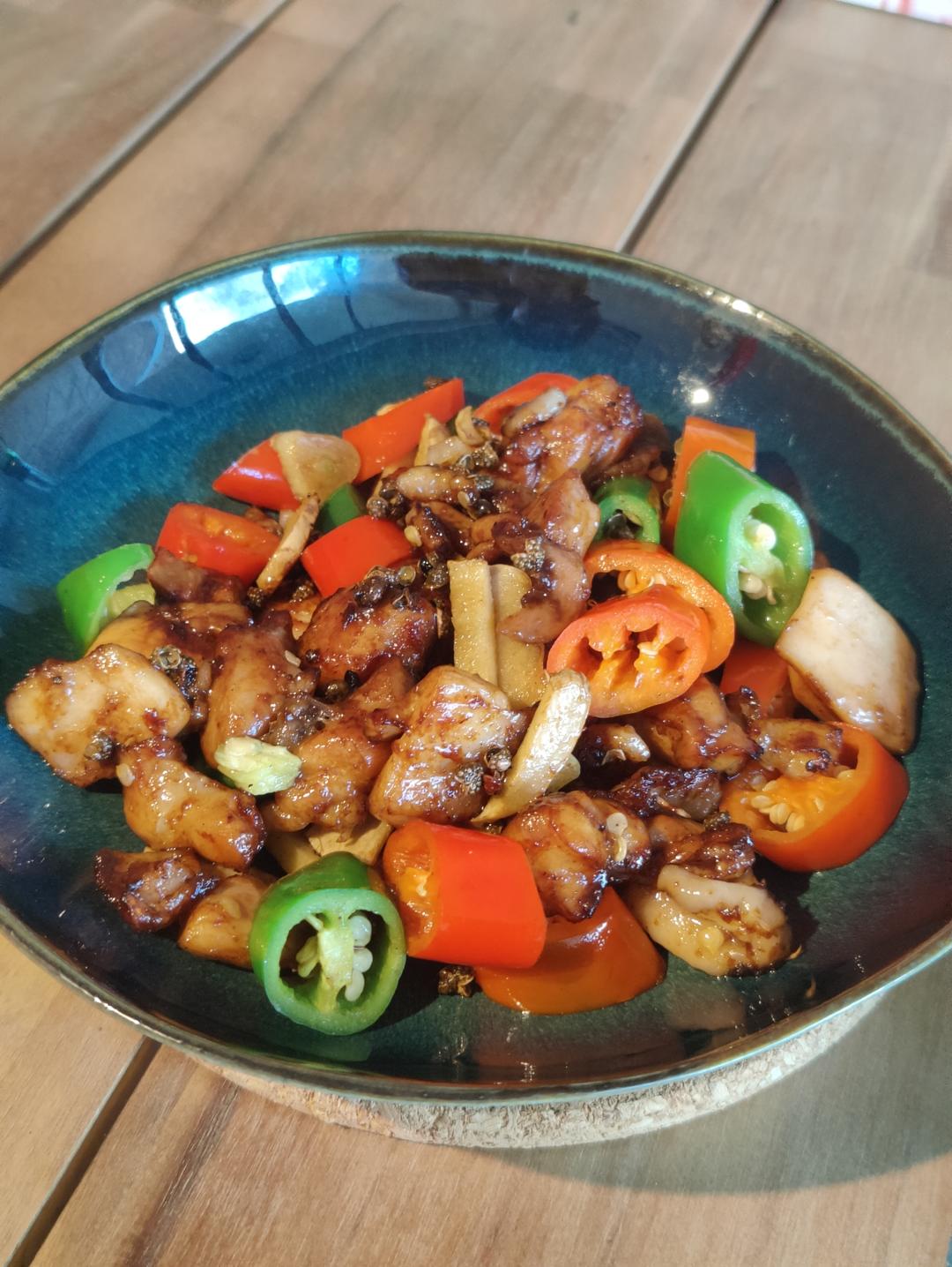 小炒鸡（鲜辣入味很下饭）