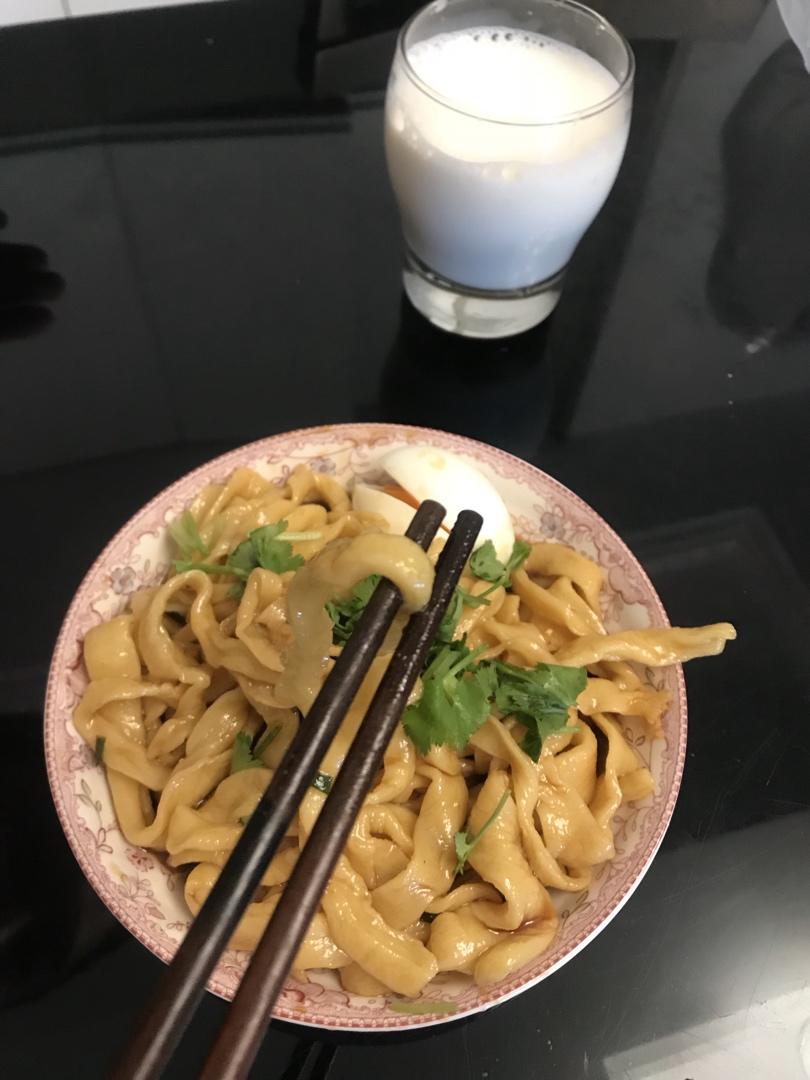 不用机揉不用手揉的手擀面做法