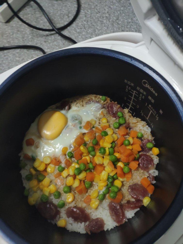 广式腊味煲仔饭（腊肠电饭锅版）