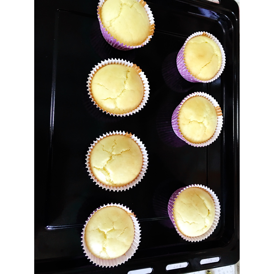 不会回缩的纸杯蛋糕--海氏烤箱定制