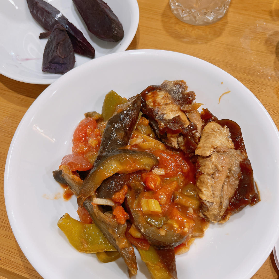 5分钟快手下饭菜#番茄炒茄子🍅番茄家族