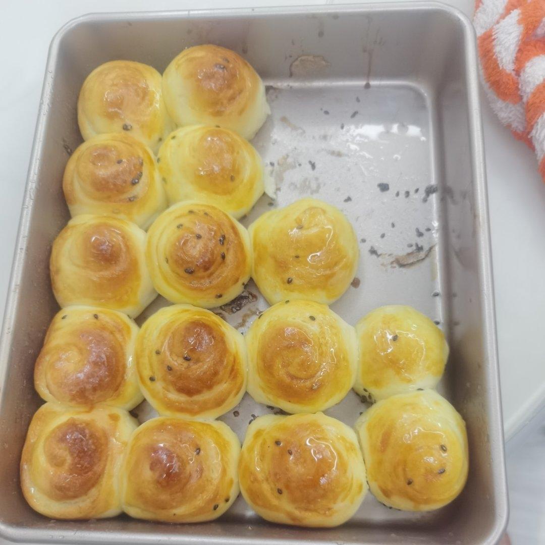 被邻居追着问的蜂蜜脆底小面包｜好吃到停不下来