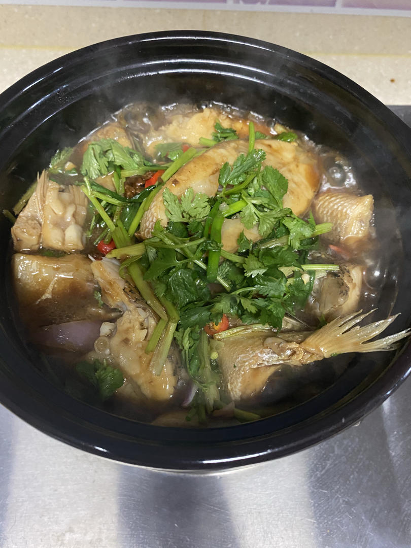 鲈鱼啫啫煲