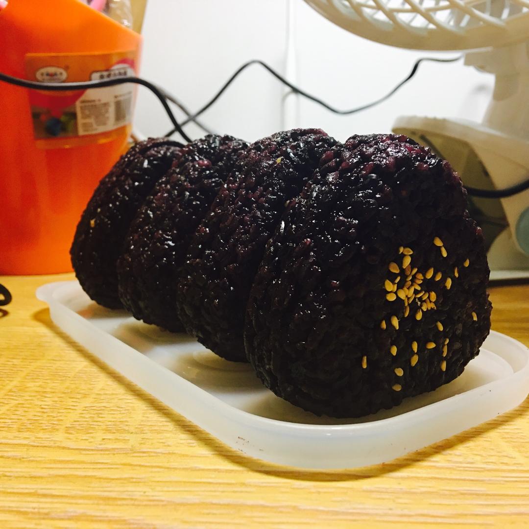 【北京早上好】紫米芝士肉松饭团