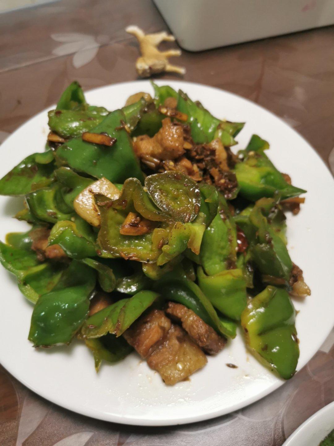 孜然青椒炒肉