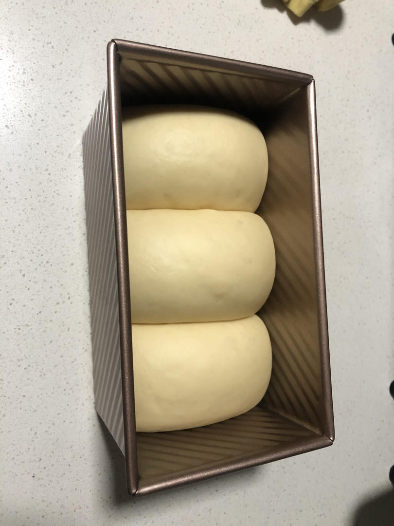 吐司，奶香手撕面包，超级香浓