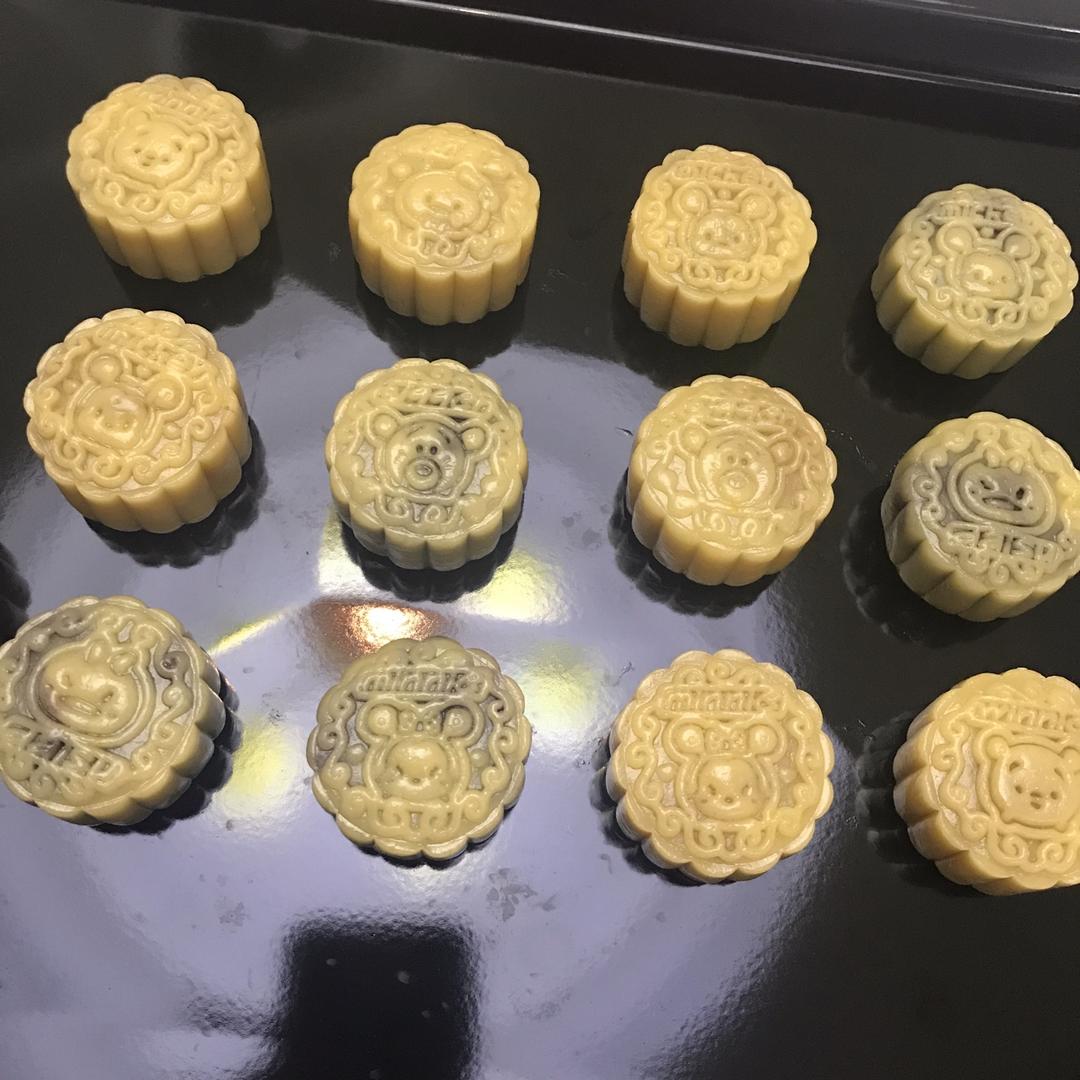 广式月饼——蛋黄莲蓉月饼