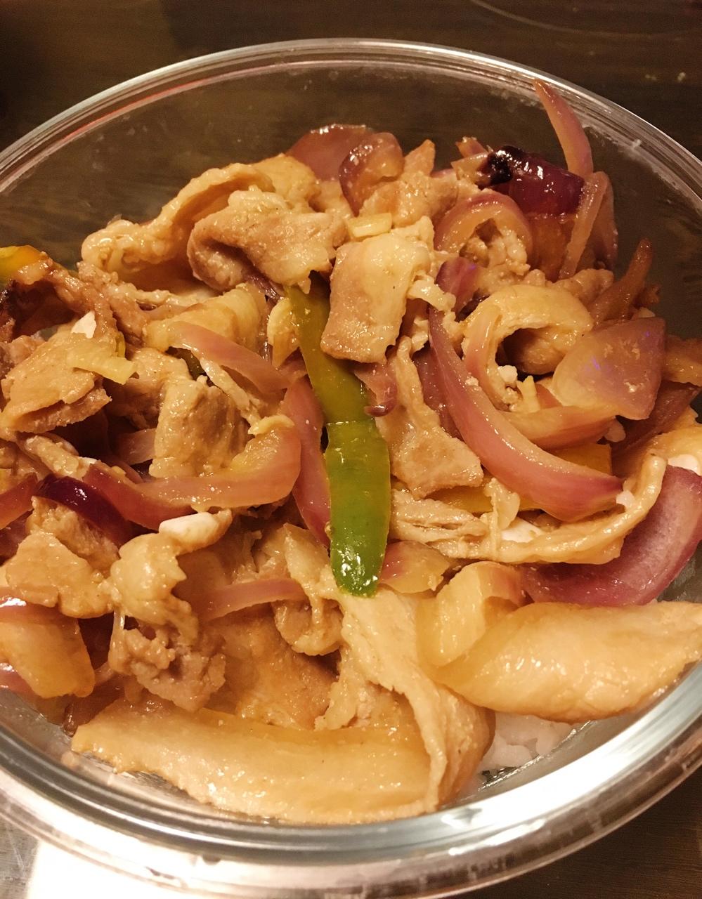 洋葱青椒炒肉