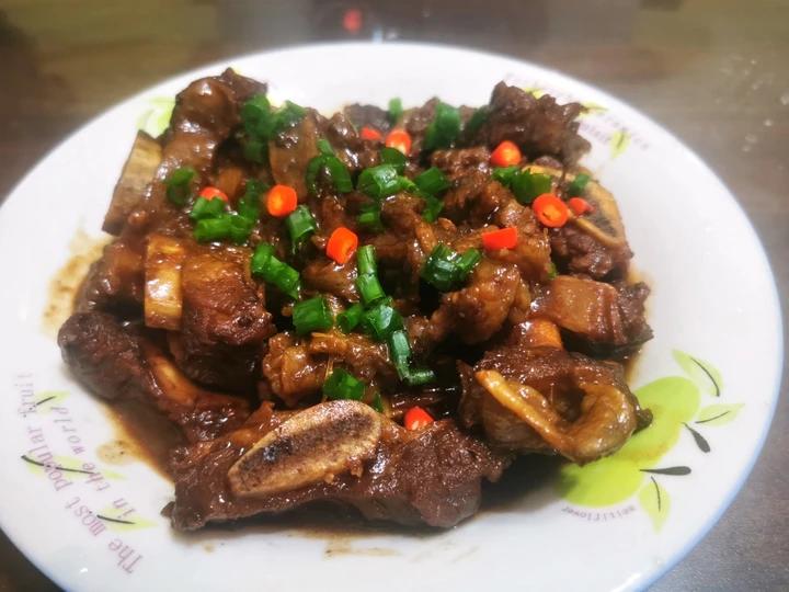 酱烧牛排骨
