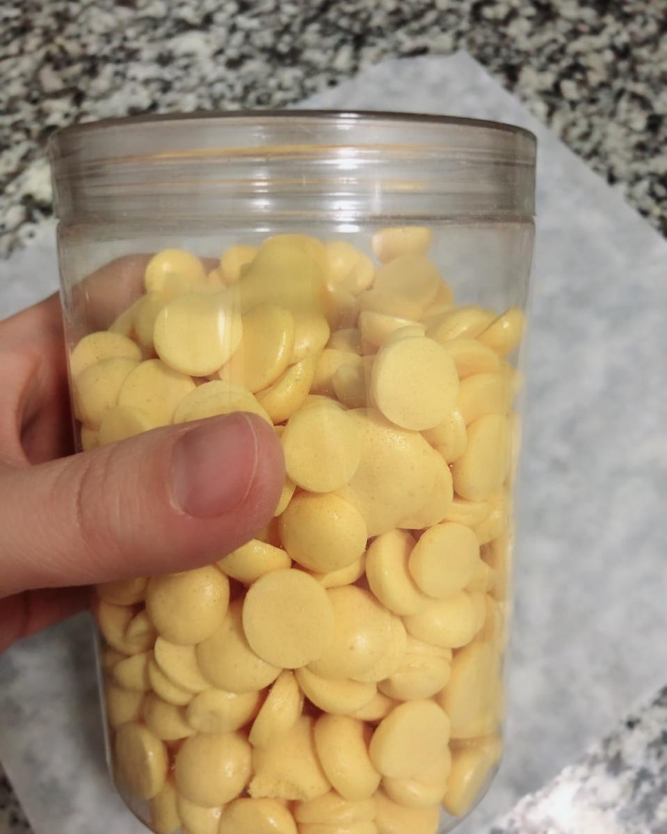 入口即化的无添加蛋黄溶豆