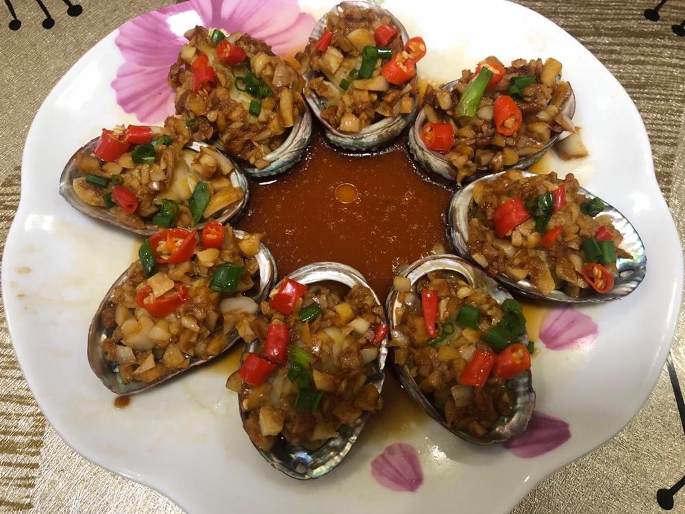 家人连蒜末都不放过的蒜蓉鲍鱼