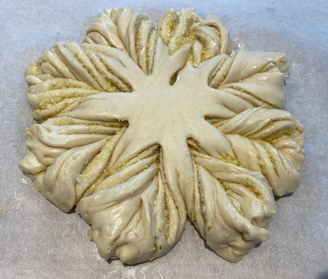 【小高姐】蒜香浓郁 造型优美 不用揉出手膜的面包