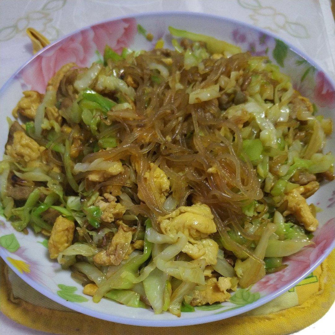 包菜粉丝炒鸡蛋