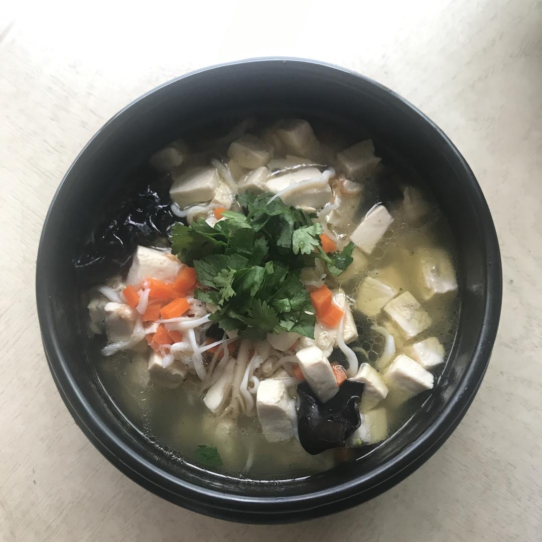 银鱼豆腐汤