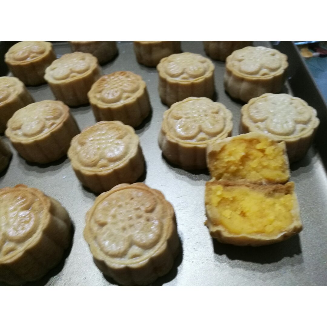 金沙奶黄月饼