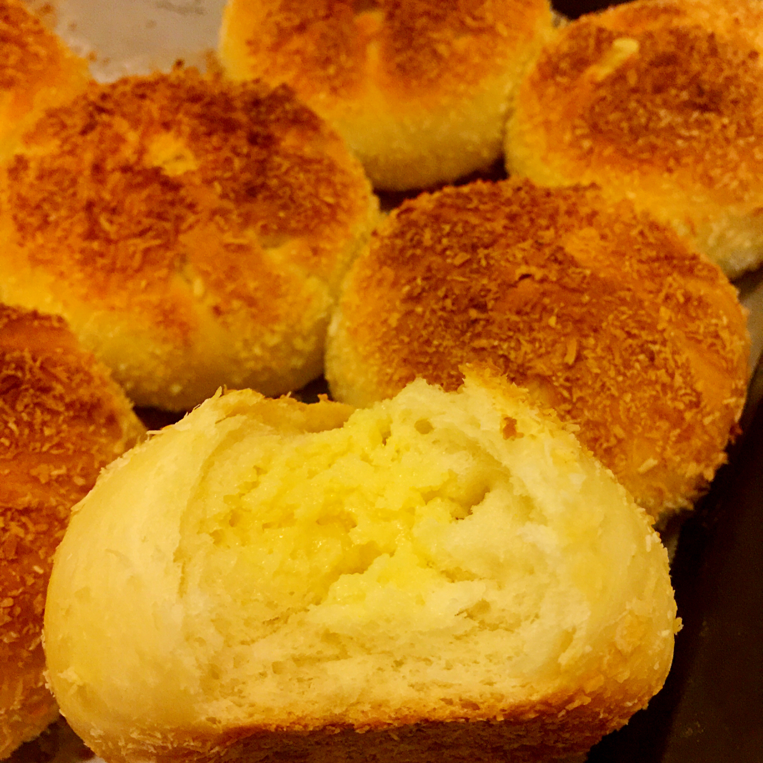 杨老师爱烘焙做的椰蓉奶酥面包