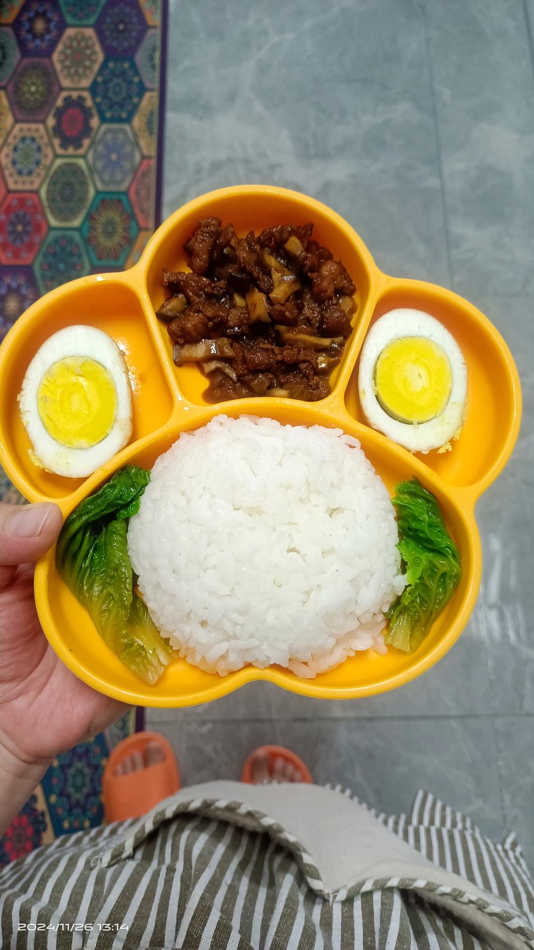 小朋友晚餐：台式卤肉饭