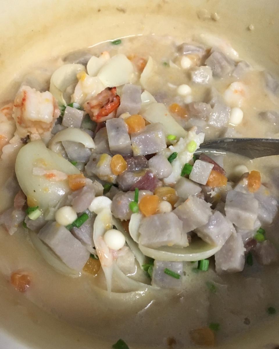 爱捣蛋的菲菲做的潮汕芡实芋头煲