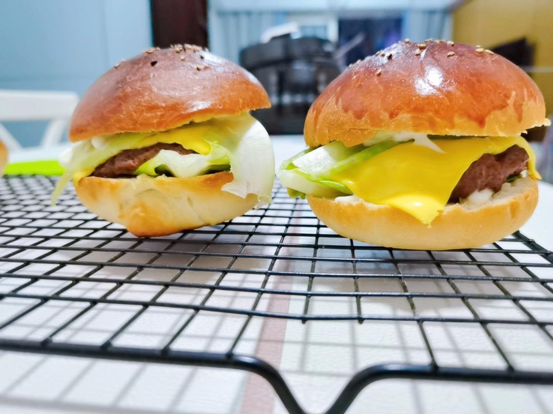 肯德基早餐汉堡轻松在家做 ---『玉米鸡肉汉堡包』