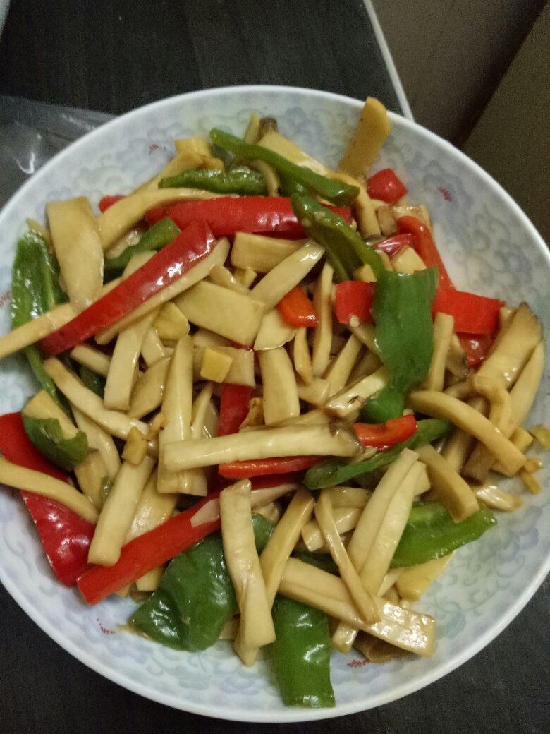 青椒素炒杏鲍菇