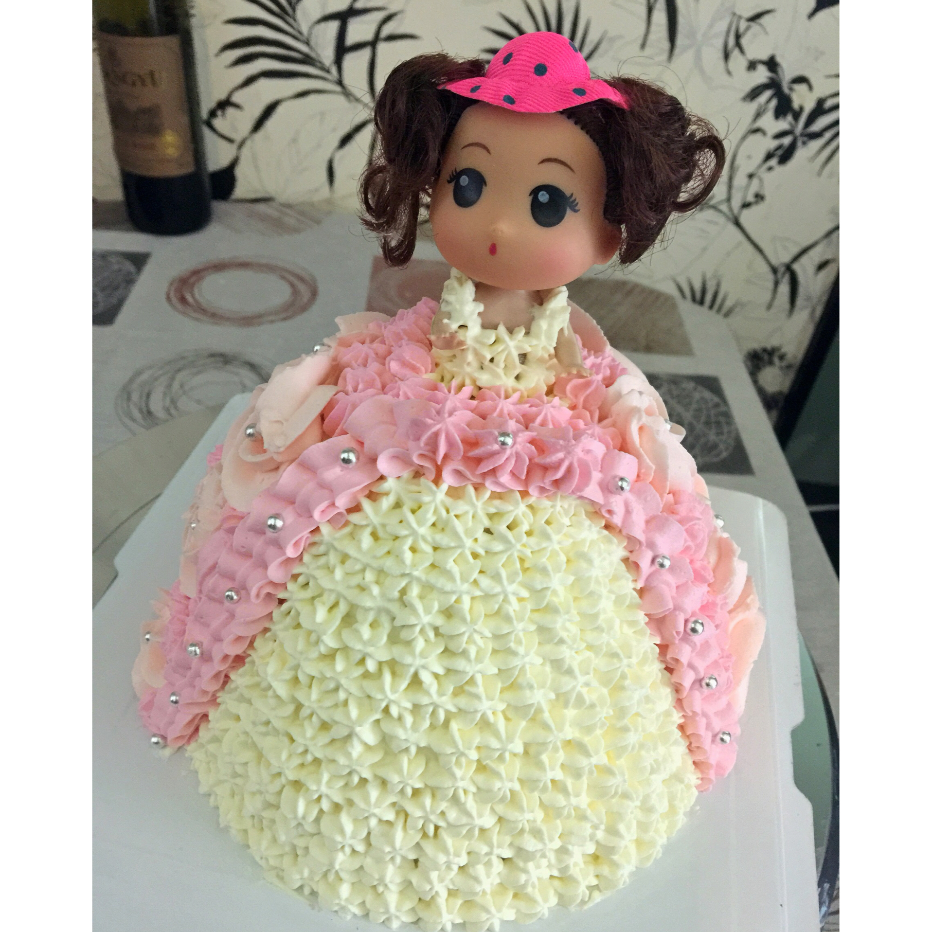 梦幻时尚的芭比蛋糕