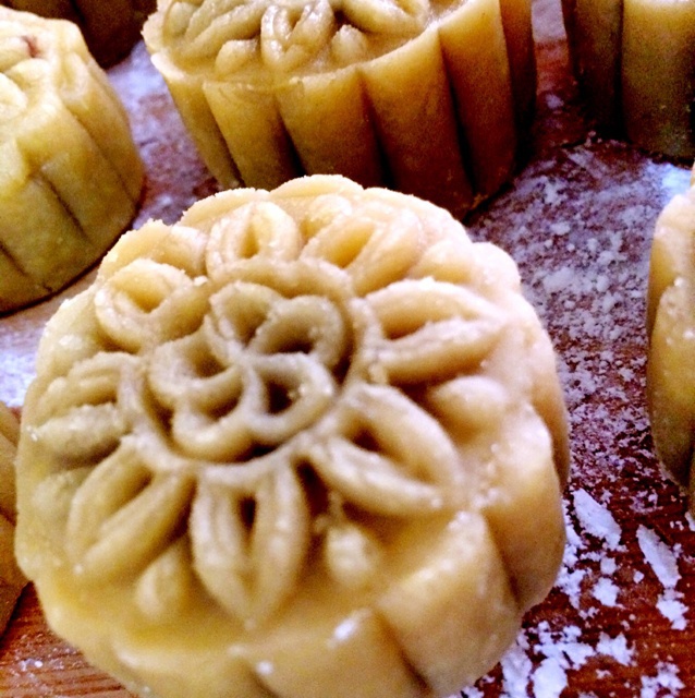 广式月饼——蛋黄莲蓉月饼