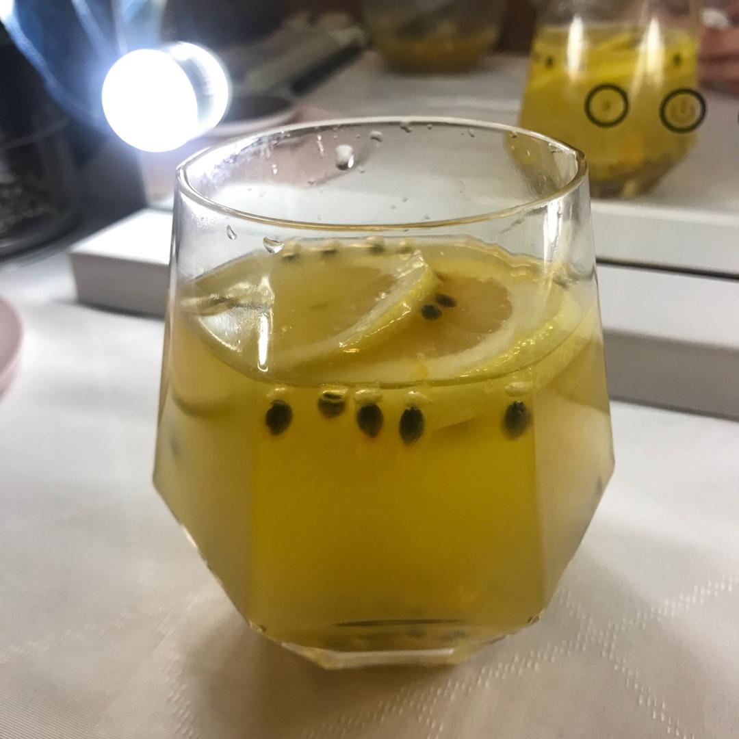 百香果冰糖蜂蜜柠檬