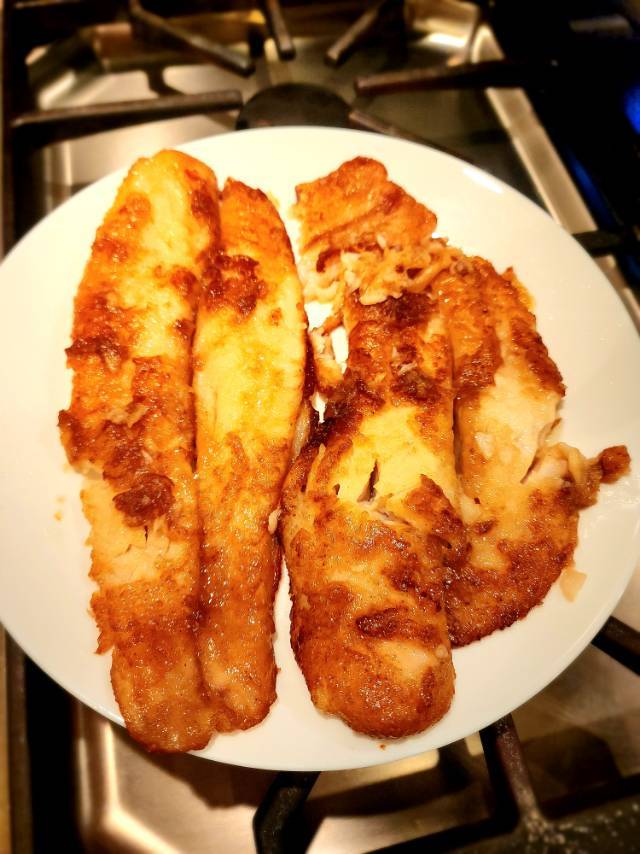 香煎两条快乐巴沙鱼柳
