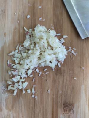 酸菜土豆泥的做法 步骤2