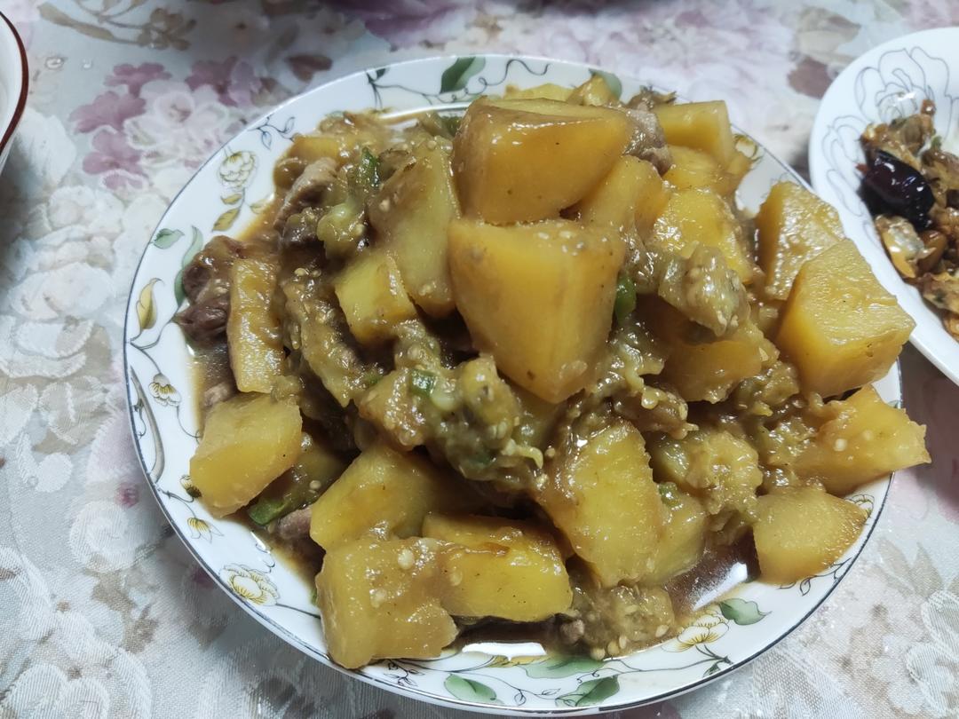 土豆炖茄子(东北菜)