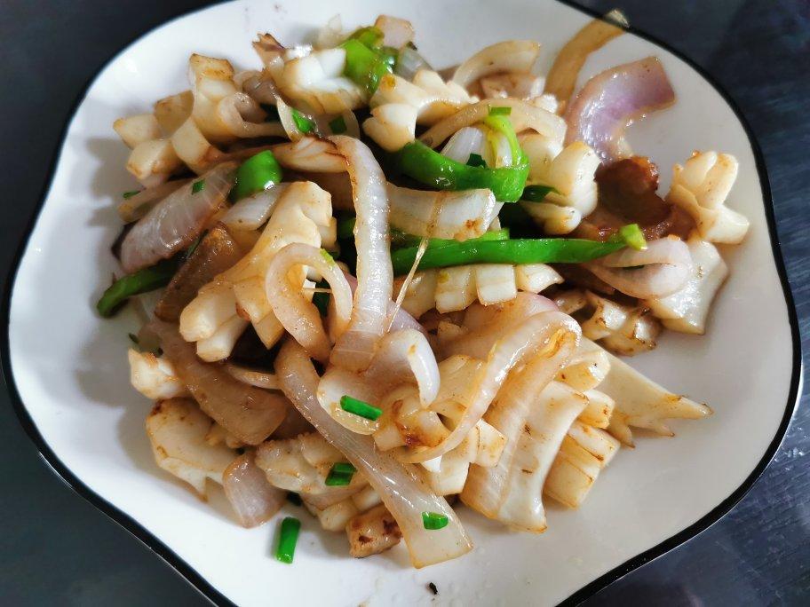 青椒洋葱爆炒墨鱼仔