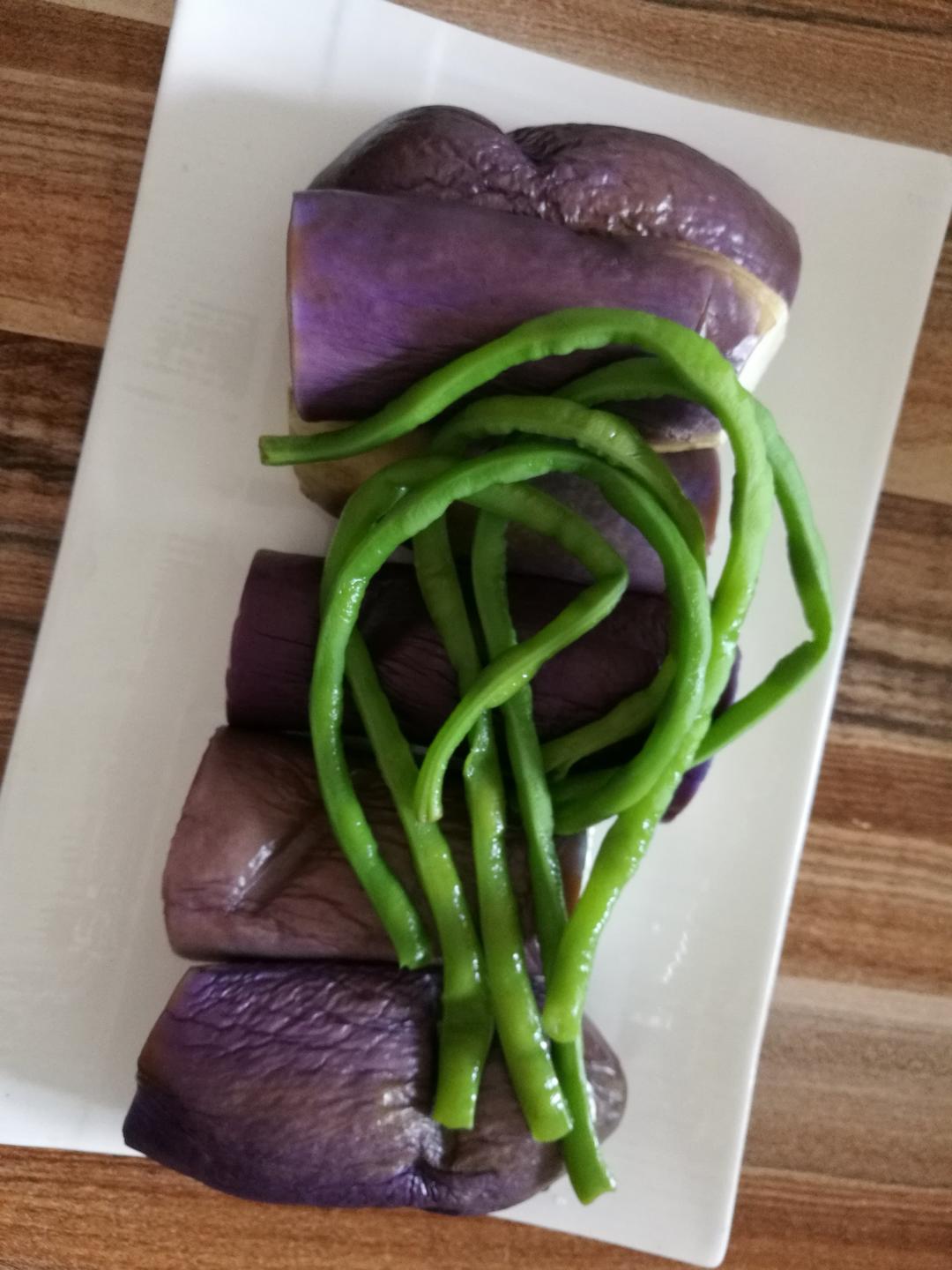 手撕茄子，简单拌一下比炒的还有味儿~