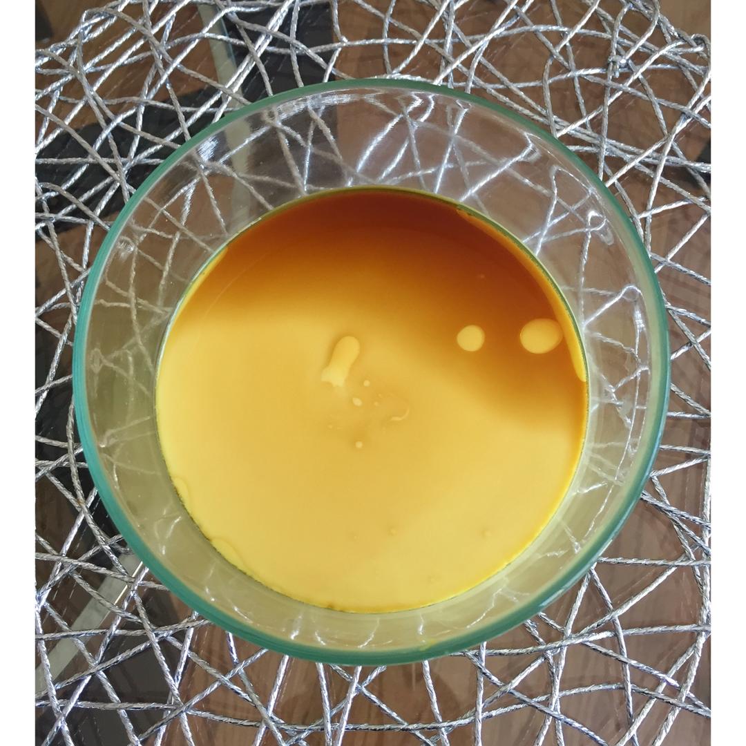 平滑如镜的蛋羹