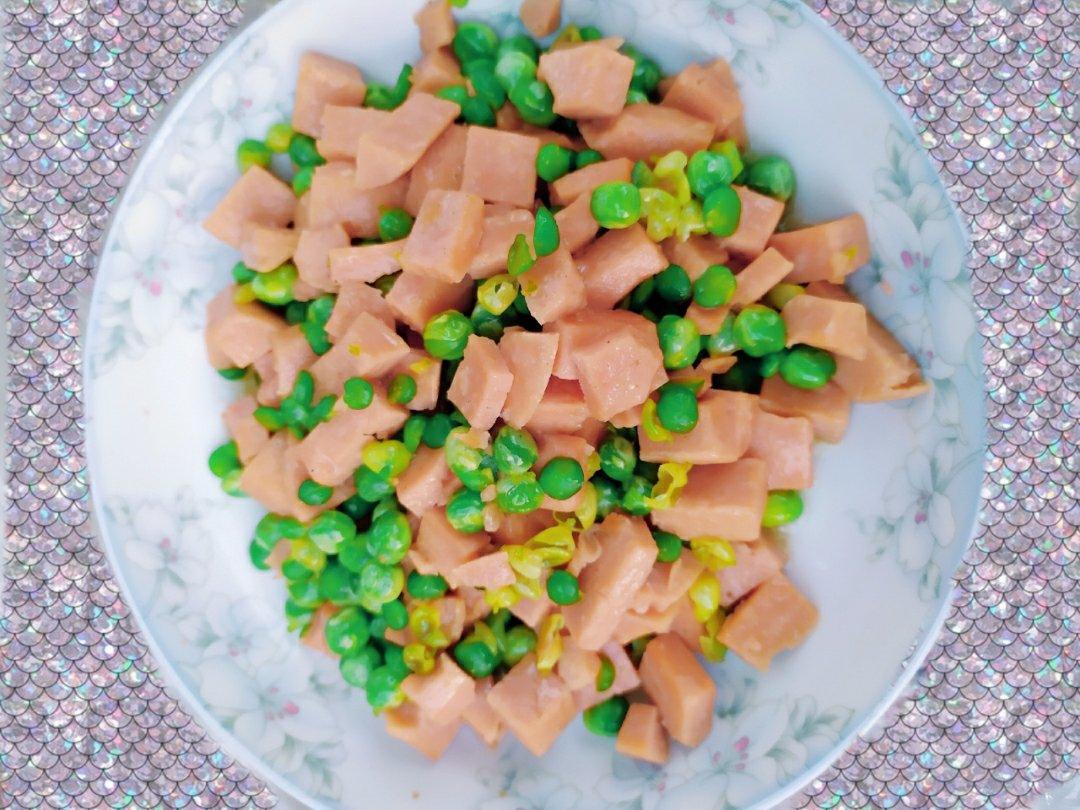 豌豆炒火腿肠