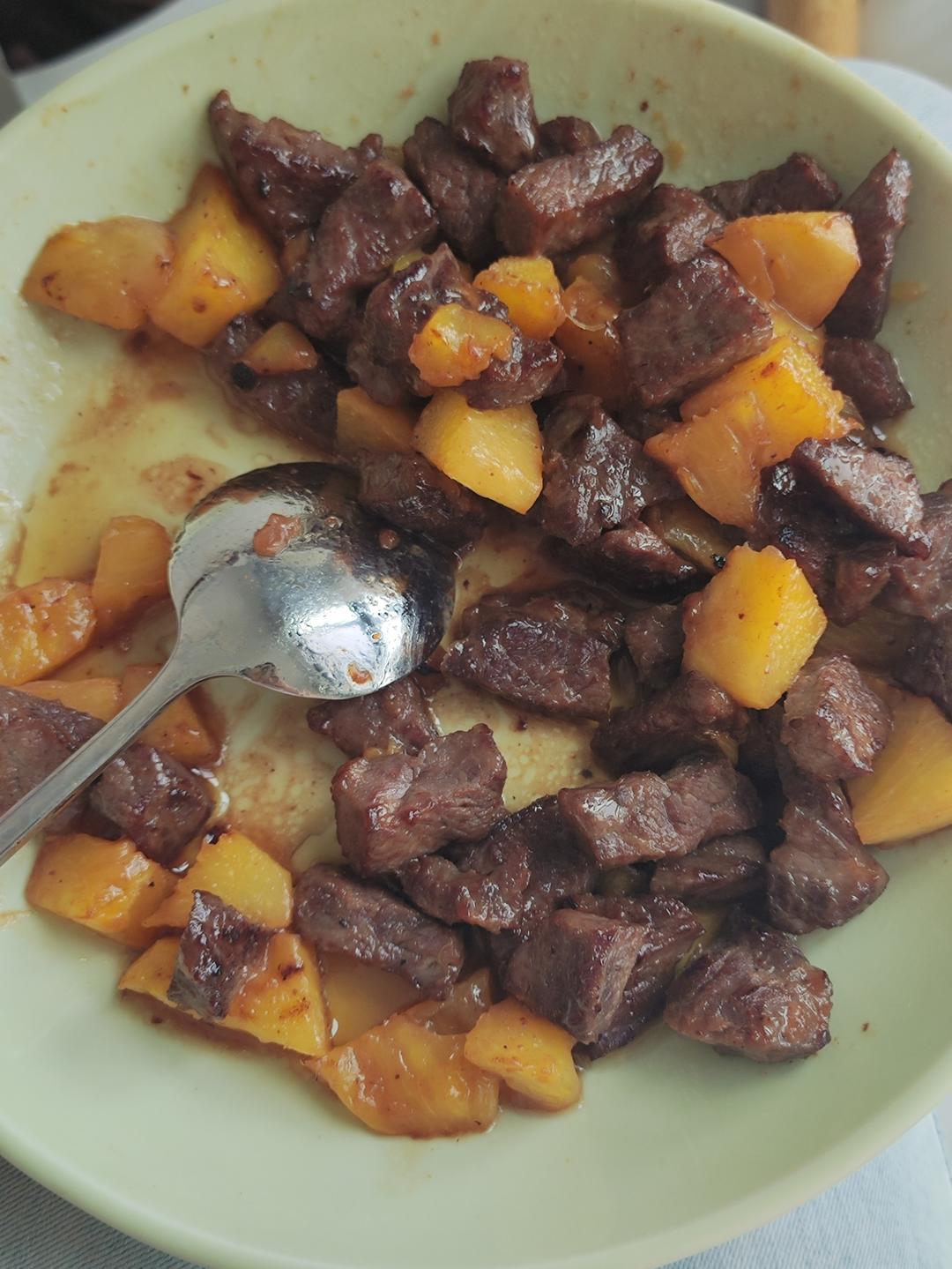 特开胃牛肉炒菠萝