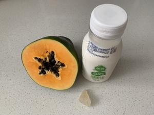 甜品：木瓜牛奶（下奶必备）的做法 步骤1