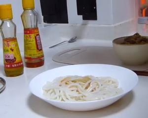凉拌米线（酸腌菜肉末版）的做法 步骤13