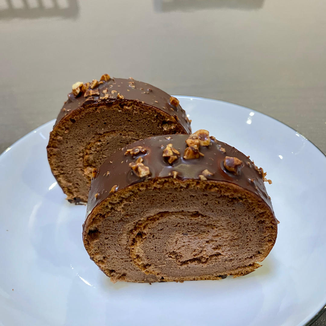 🍫梦龙蛋糕卷. 巧克力脆皮蛋糕卷 by pink-rabbit