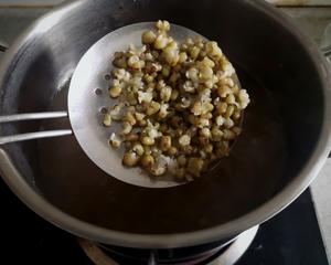 【简单易上手】广式绿豆口味钵仔糕的做法 步骤2