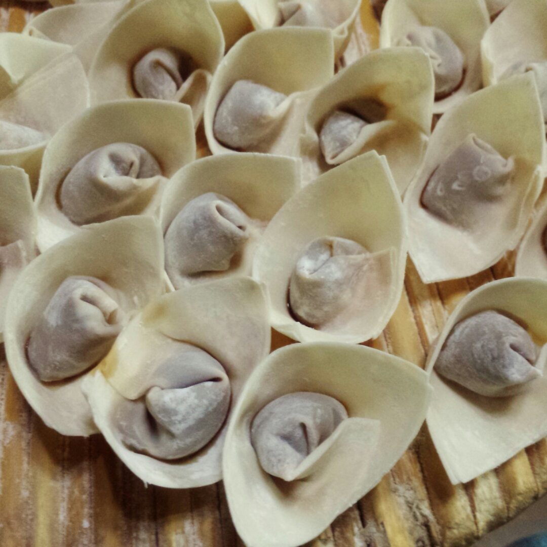 元宝馄饨的包法