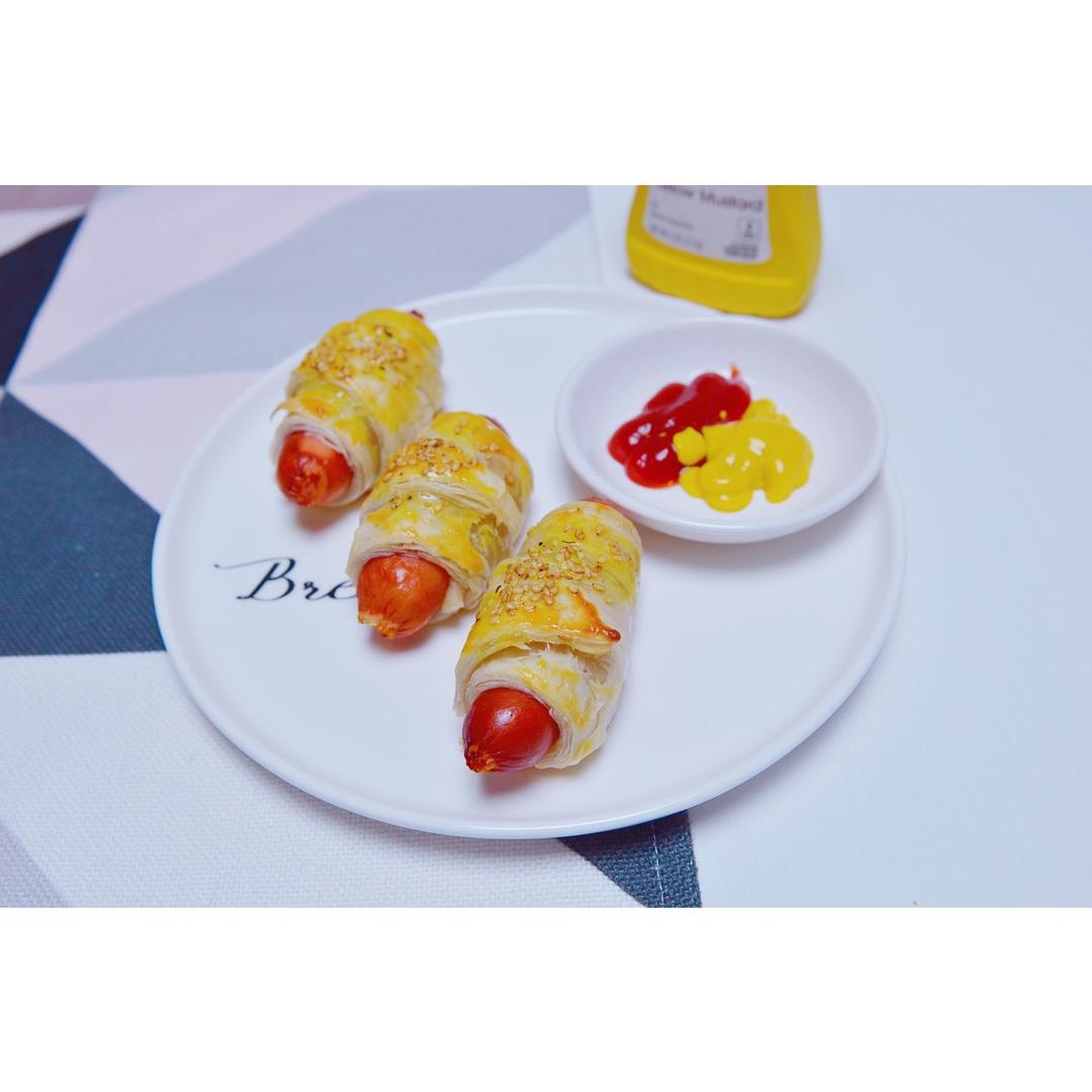 香肠酥皮卷：手抓饼皮还能这样吃，不用和面快速搞定早餐