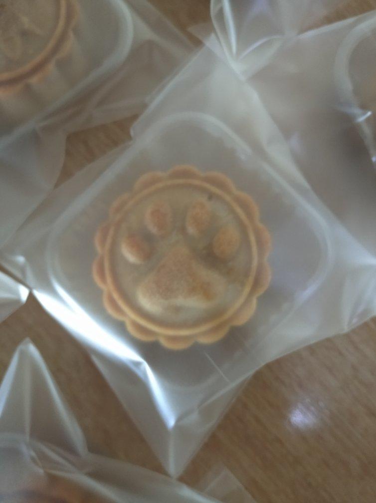 吃不够的金沙奶黄月饼