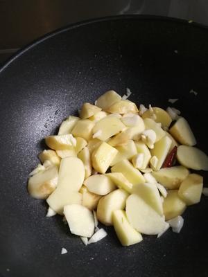 减脂餐，低油好吃的土豆炖茄子的做法 步骤4